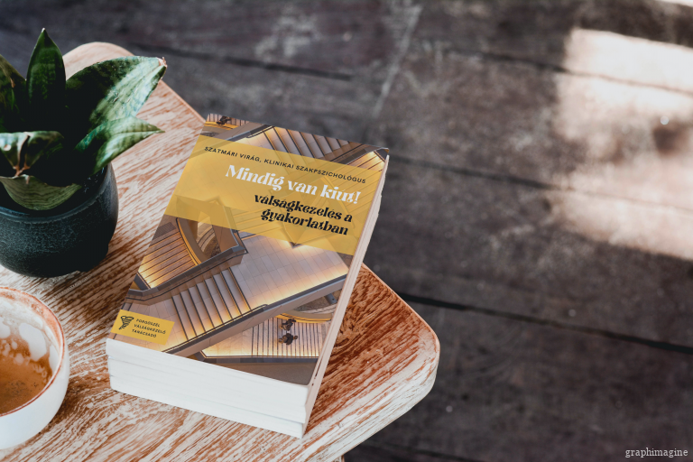 Portrait-softcover-book_Forgoszel-konyvborito-2